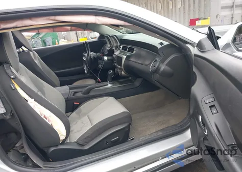 2015 Chevrolet Camaro 1Lt из США, поврежденный, VIN 2G1FD1E38F9261245